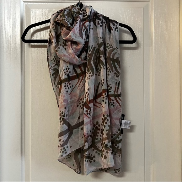 Front Row scarf - Picture 2 of 5